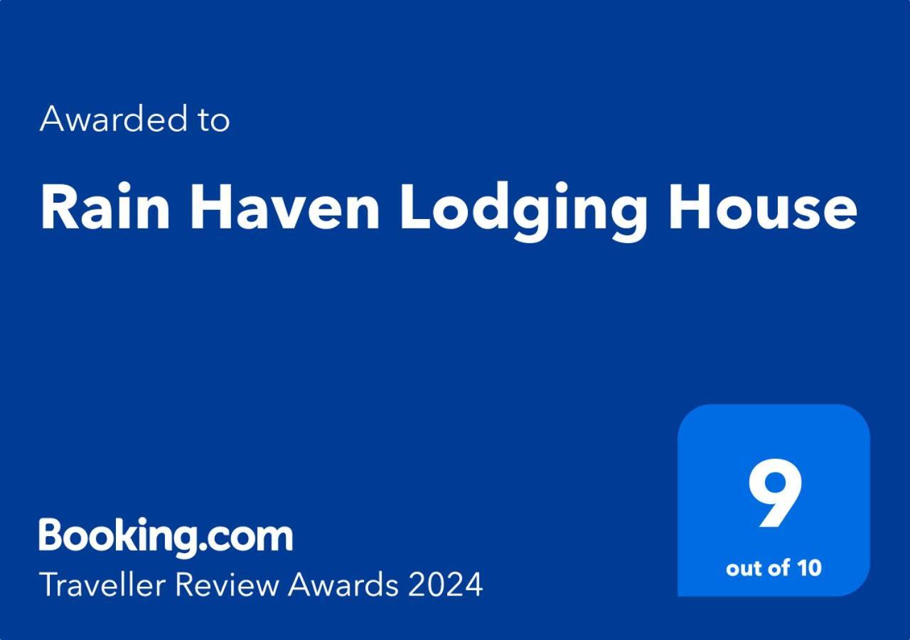 Rain Haven Lodging House Корон Екстериор снимка